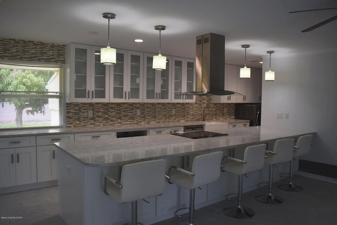 Photo of 720 Bianca Drive NE