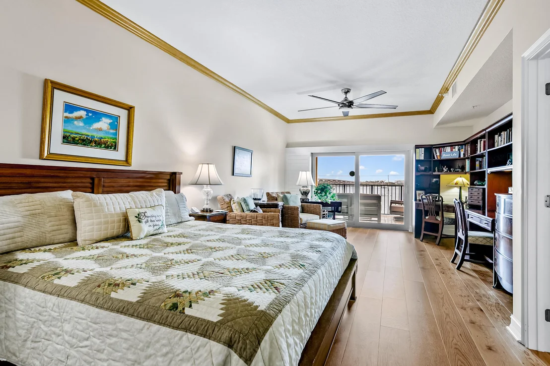Photo of Unit 401 at 29 Riverside Drive