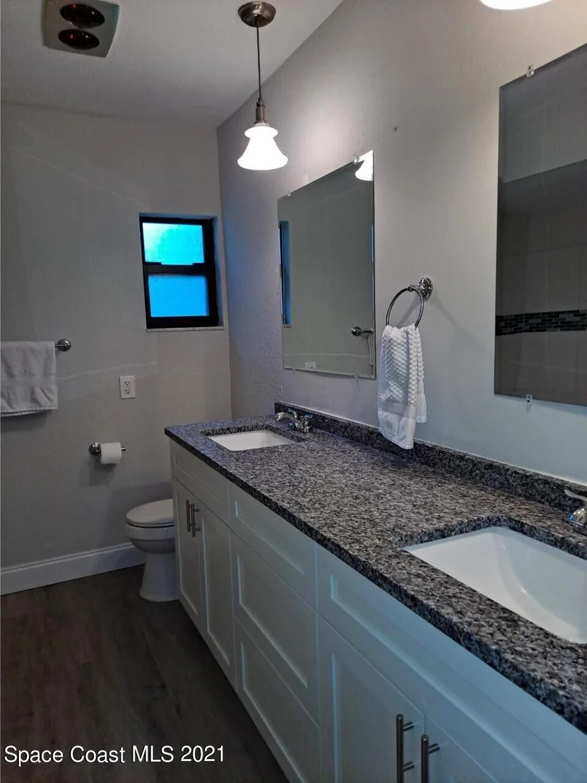 Photo of 605 Pinehurst Circle NE