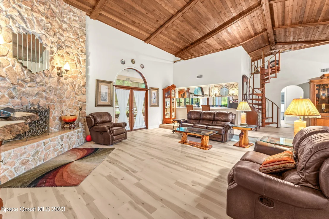 Photo of 2499 Hideaway Lane