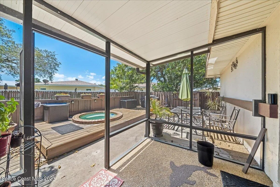 Photo of 250 Applewood Circle