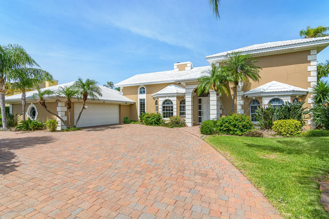 Photo of 454 Lanternback Island Drive