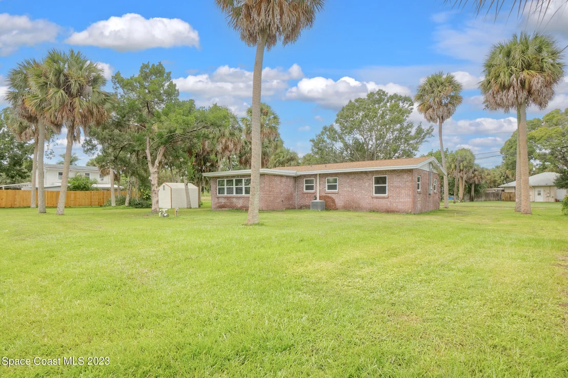 Photo of 1705 Academy Drive