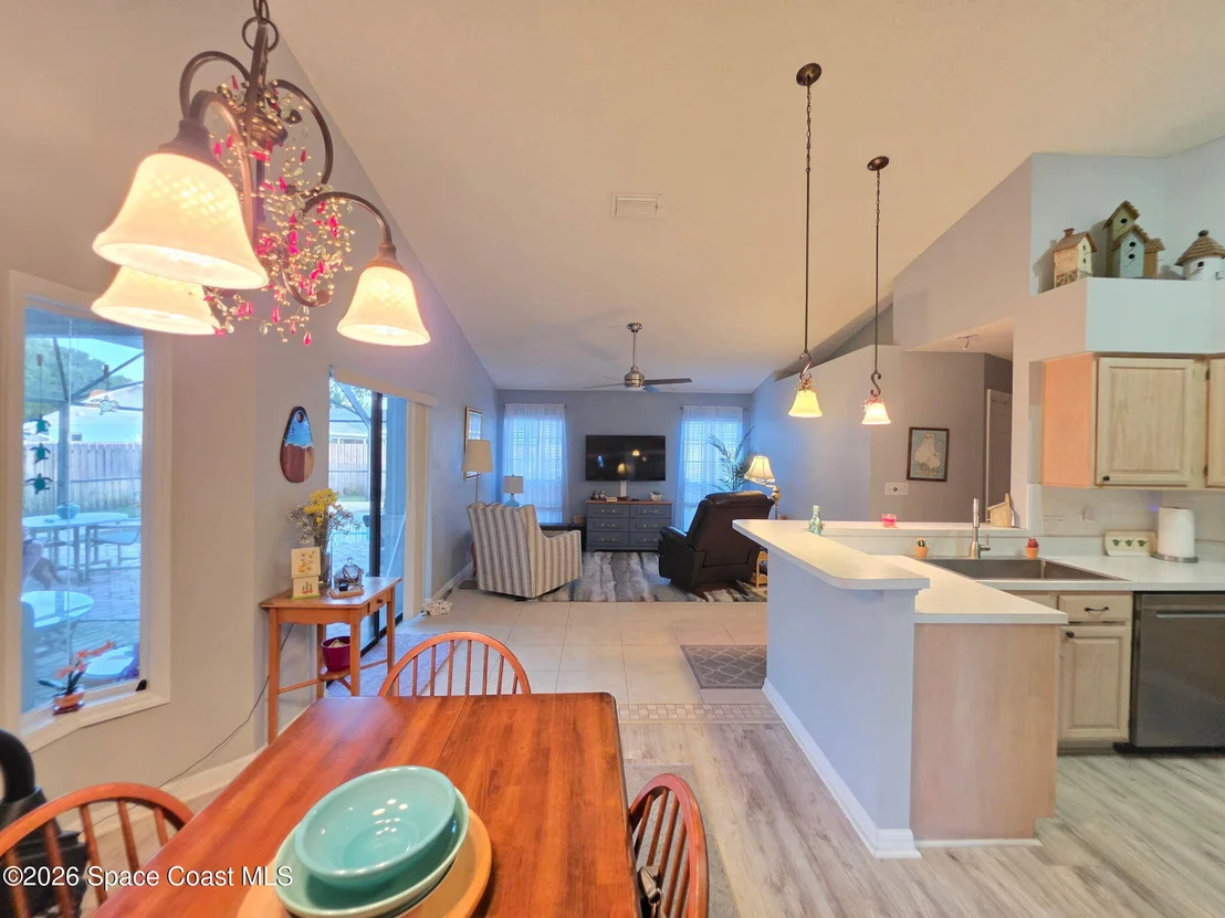 Photo of 2599 Senator Way
