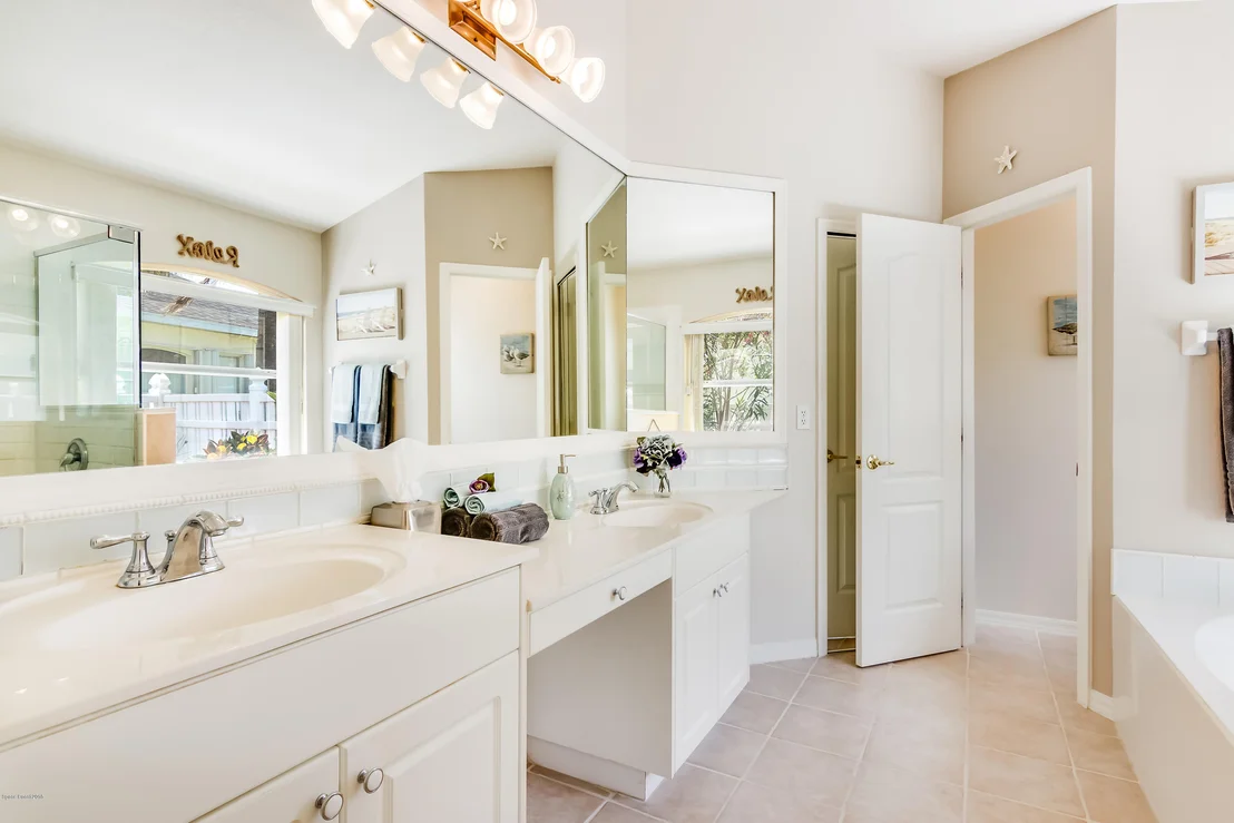 Photo of 744 Carriage Hill Road