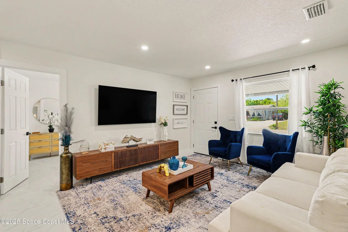 Photo of 2192 King Richard Road