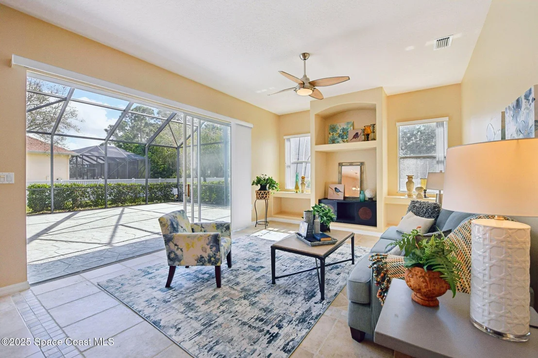 Photo of 115 Ridgemont Circle SE