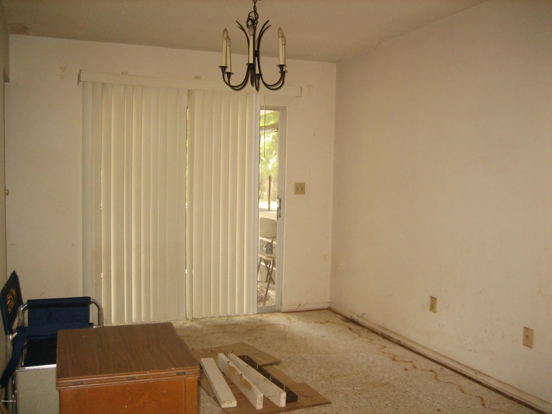 Photo of 802 NE Hampton Drive
