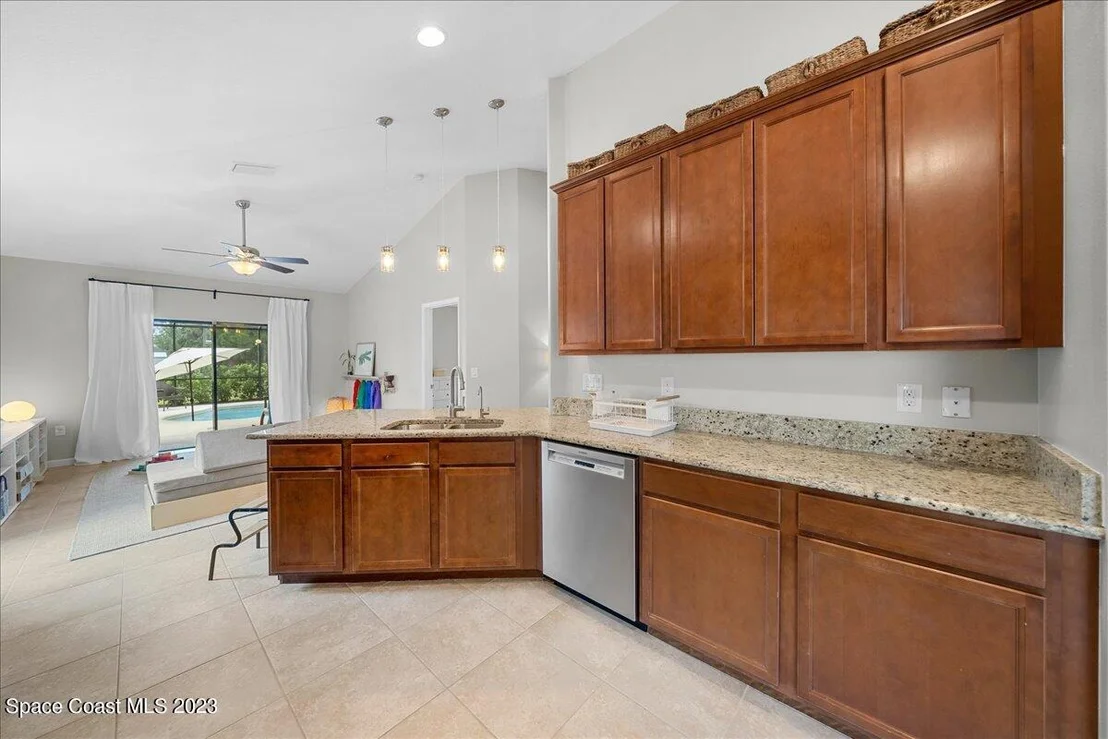 Photo of 930 Dillard Drive SE