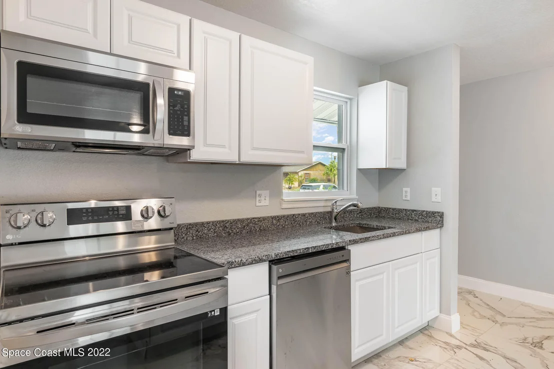 Photo of 1541 Spruce Road