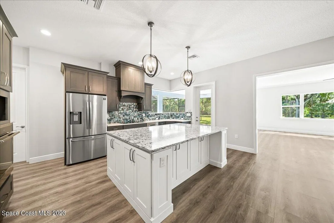 Photo of 2255 Seminole Boulevard