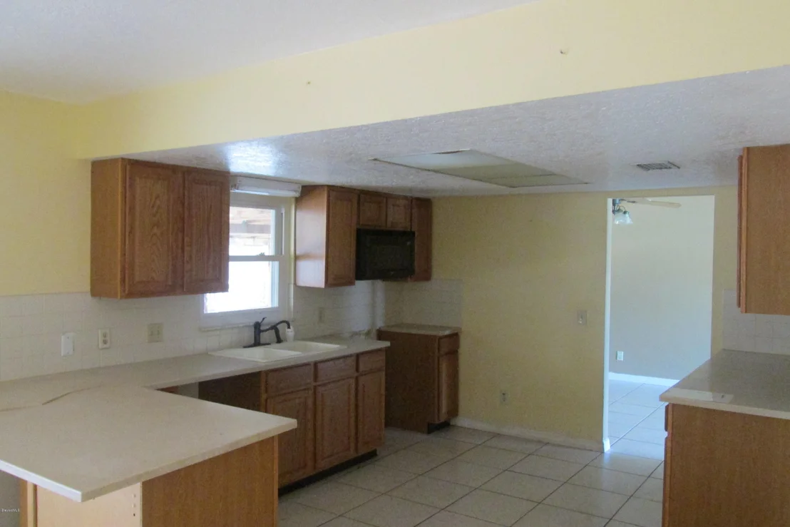 Photo of 308 SOUTHGATE Boulevard