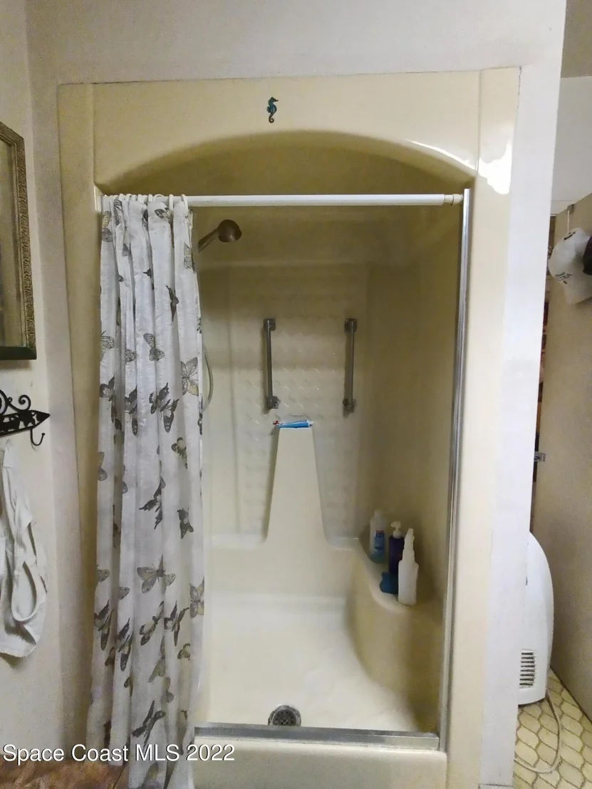 Photo of 675 Hammock Road