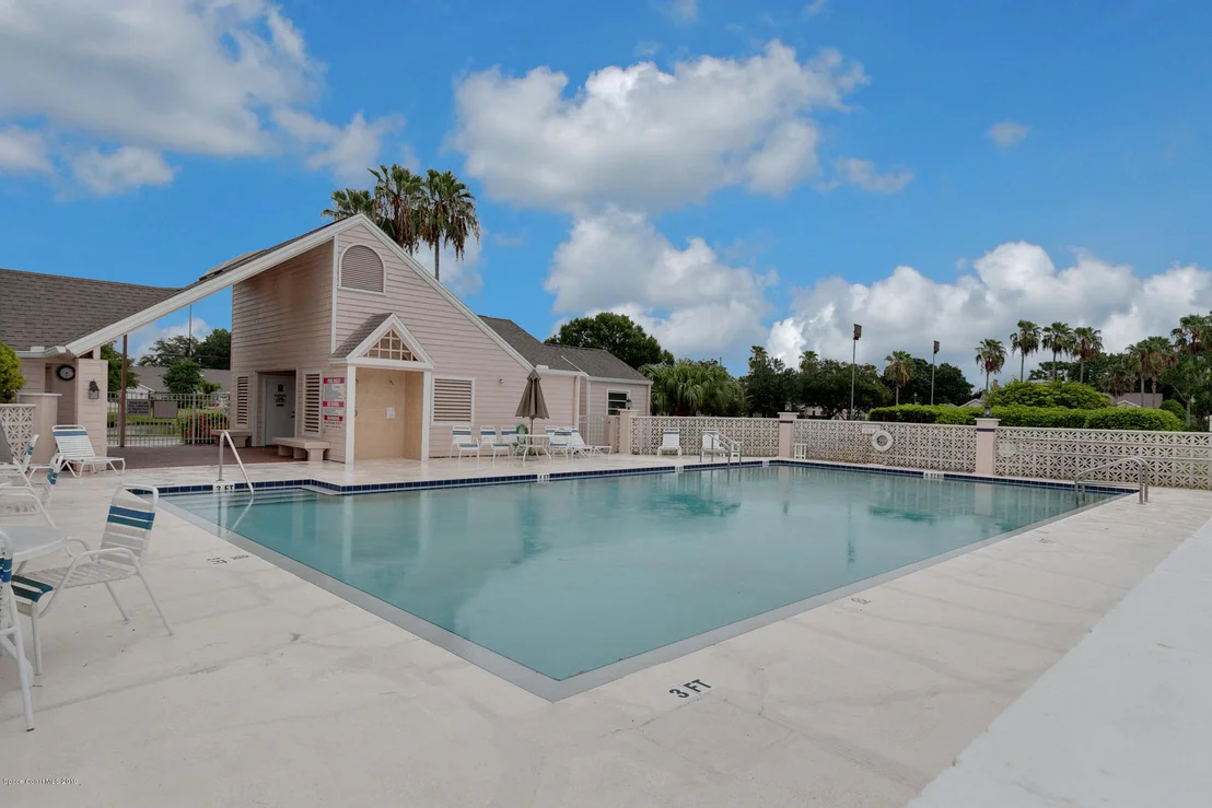 Photo of 906 Ridge Lake Drive