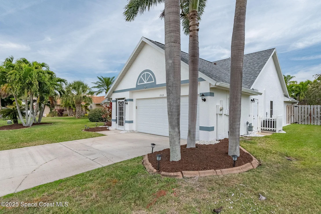 Photo of 1909 Crane Creek Boulevard