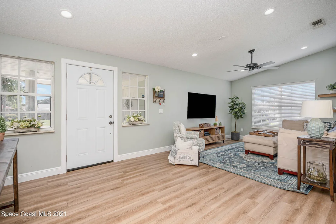 Photo of 815 Kara Circle