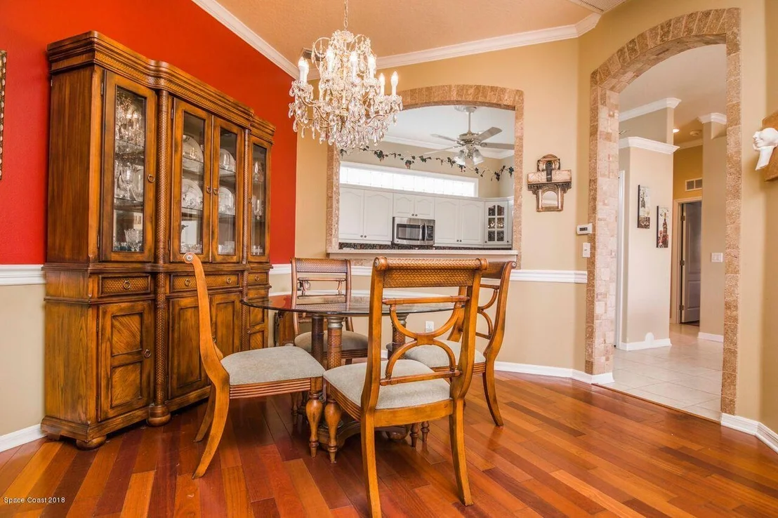 Photo of 943 Palm Brook Drive