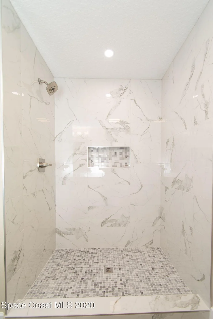 Photo of 987 Pineland Drive