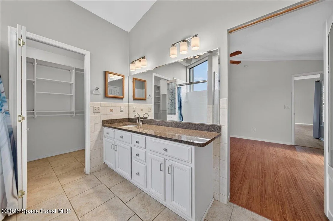 Photo of 340 Oak Haven Drive