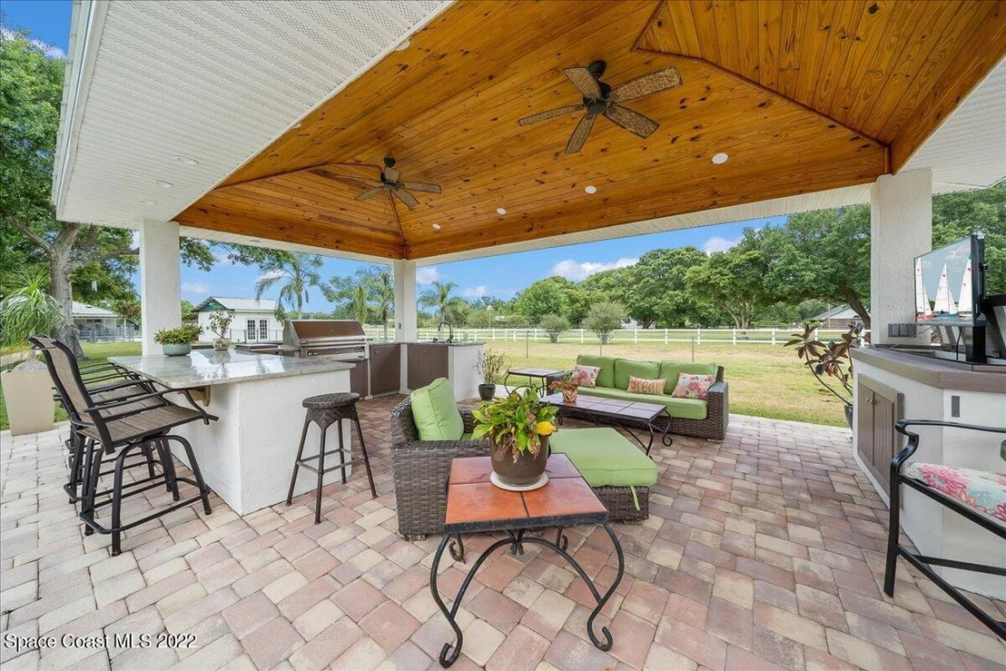 Photo of 3660 Burkholm Road