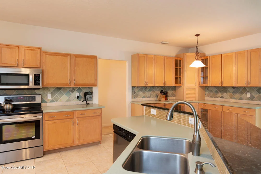 Photo of 1450 Whitman Drive