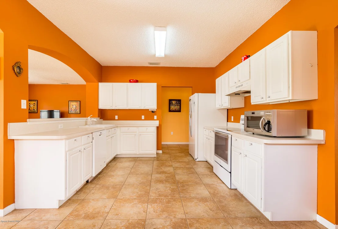 Photo of 981 Hollister Drive