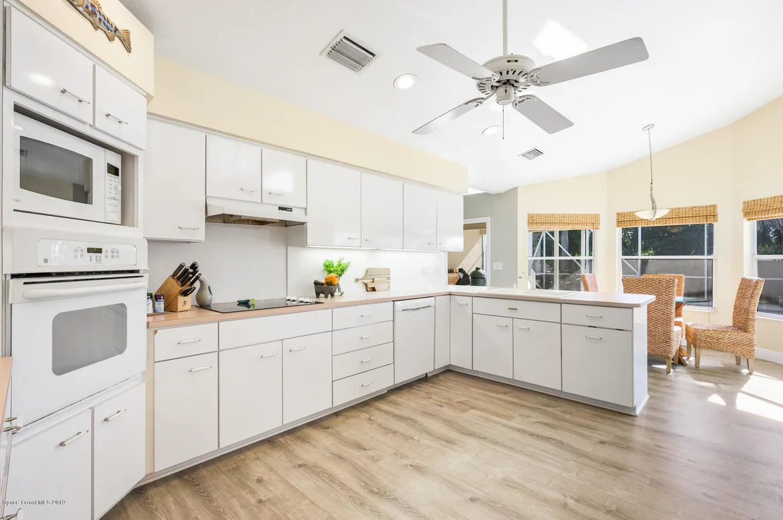 Photo of 393 Peregrine Drive