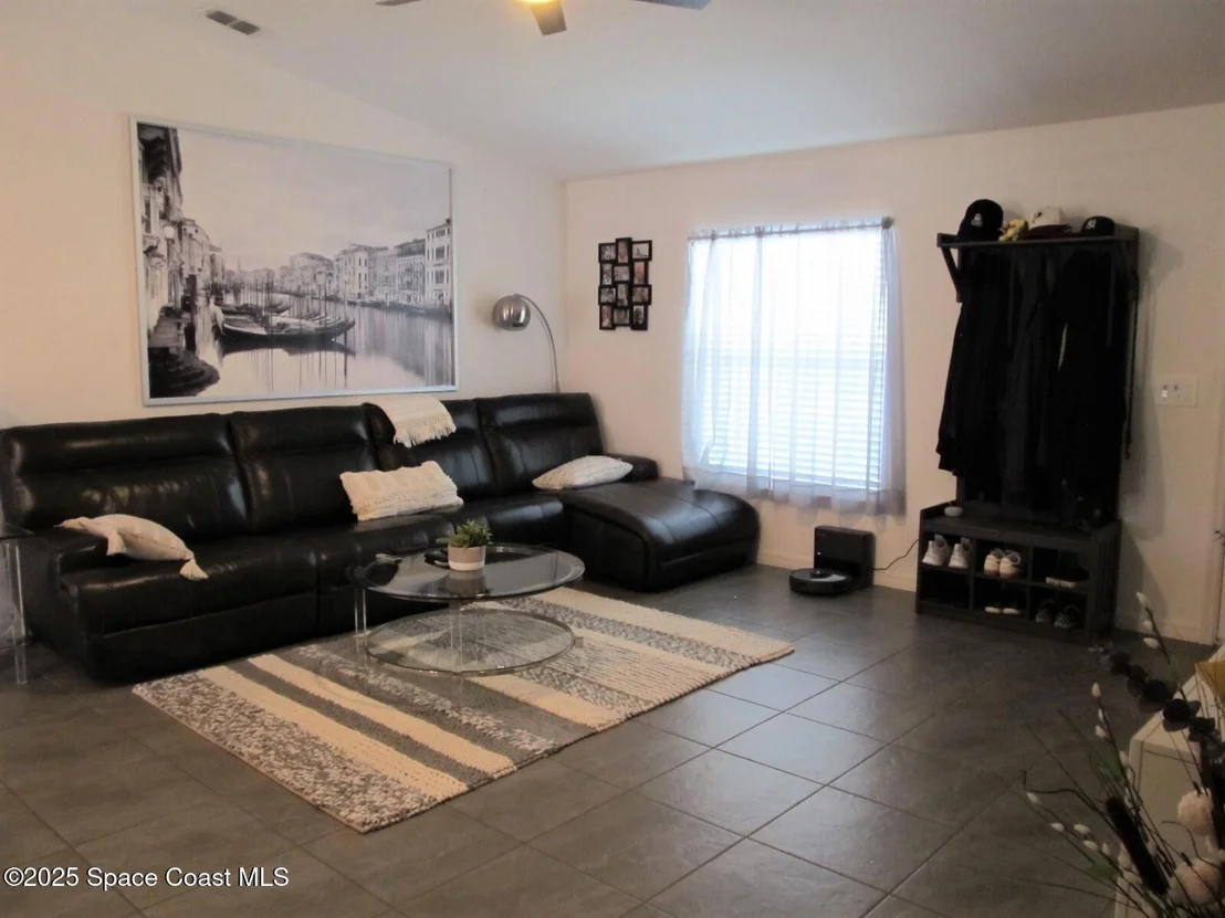 Photo of 2811 Detached Circle SE