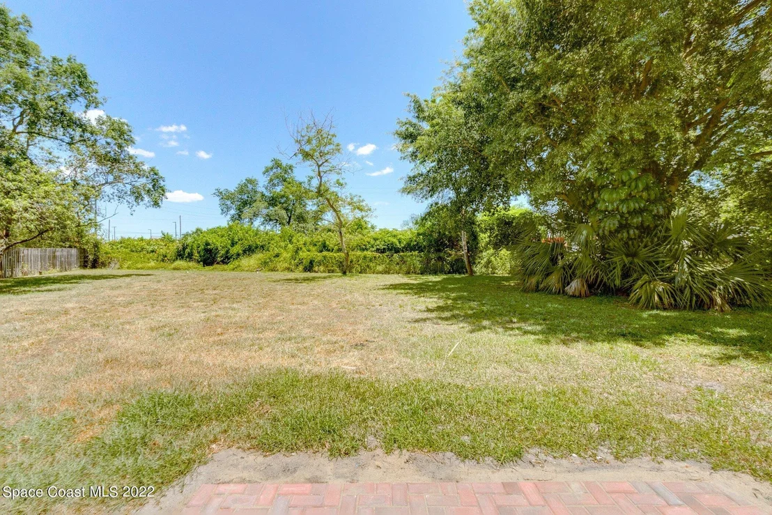 Photo of 1301 Freil Road NE