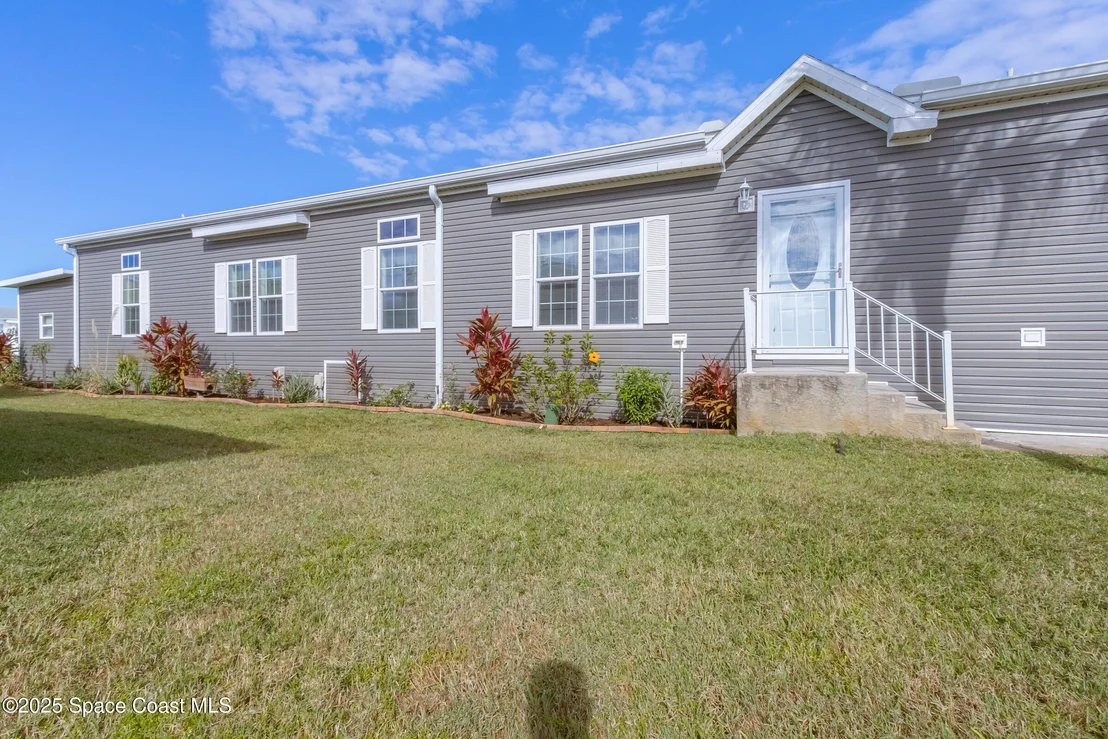 Photo of Unit 184 at 694 Outer Drive
