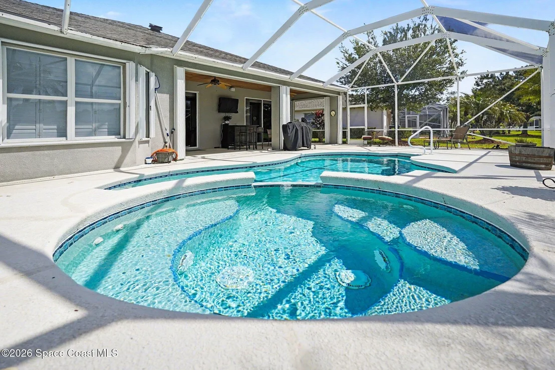 Photo of 348 Gardendale Circle SE