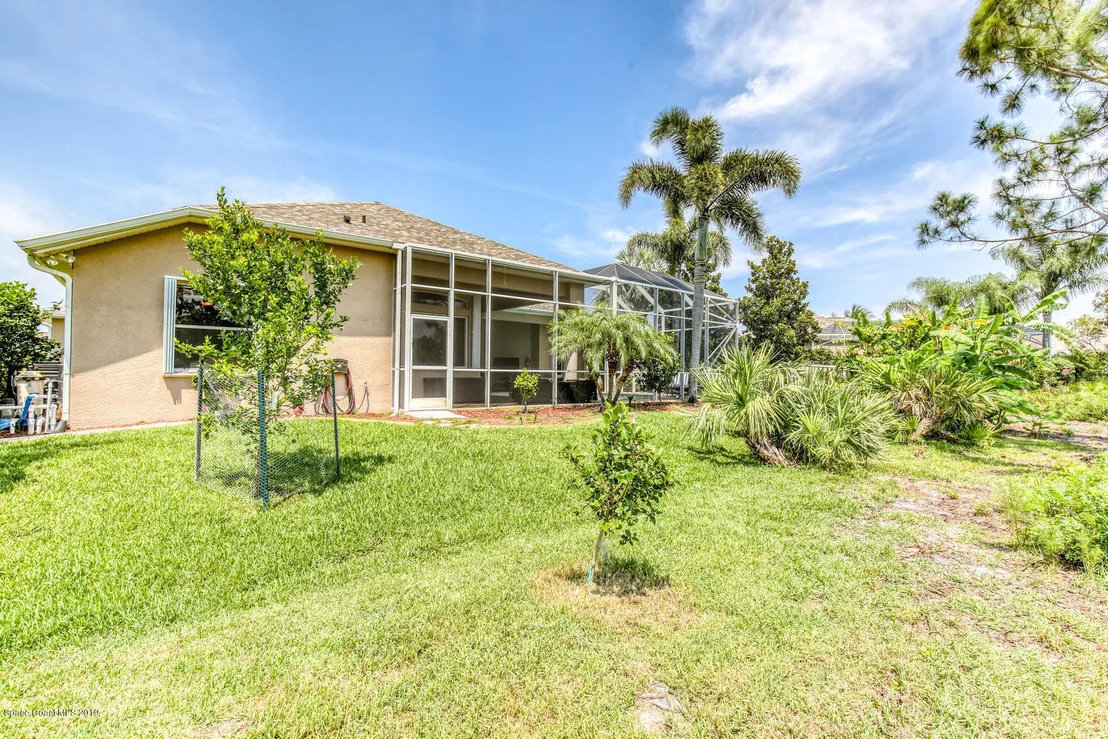 Photo of 979 Warbler Court