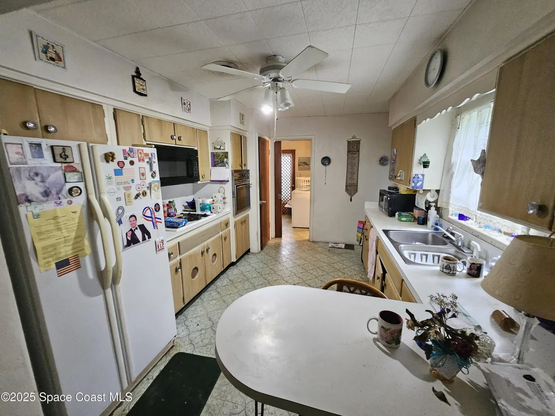 Photo of 2240 Sea Avenue