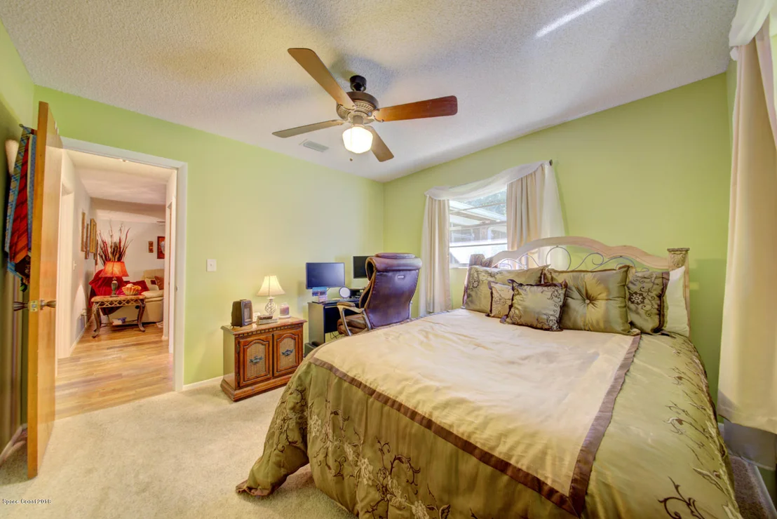 Photo of 1030 Sunswept Road NE