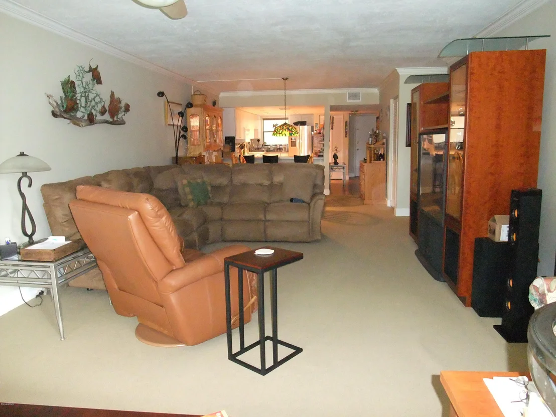 Photo of Unit 1122 at 325 Tangle Run Boulevard