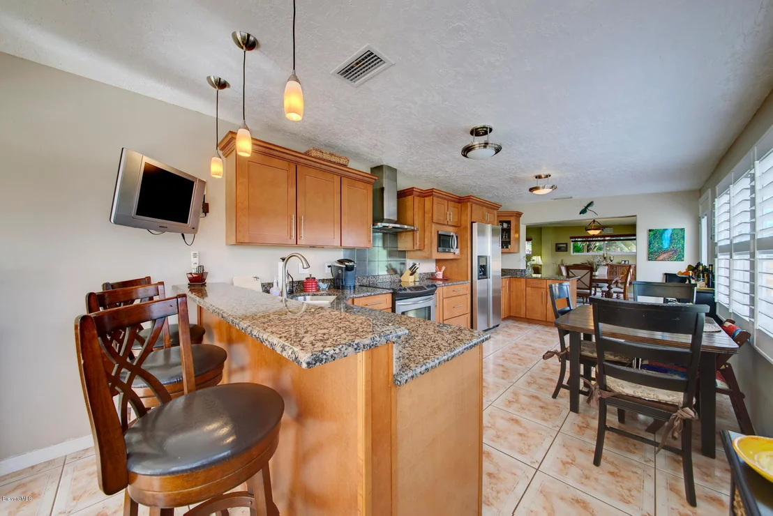 Photo of 469 Angelo Lane