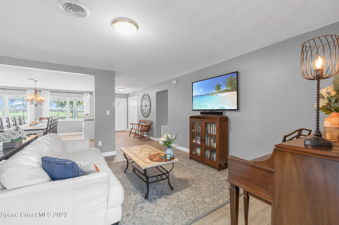 Photo of 2410 Scenic Drive