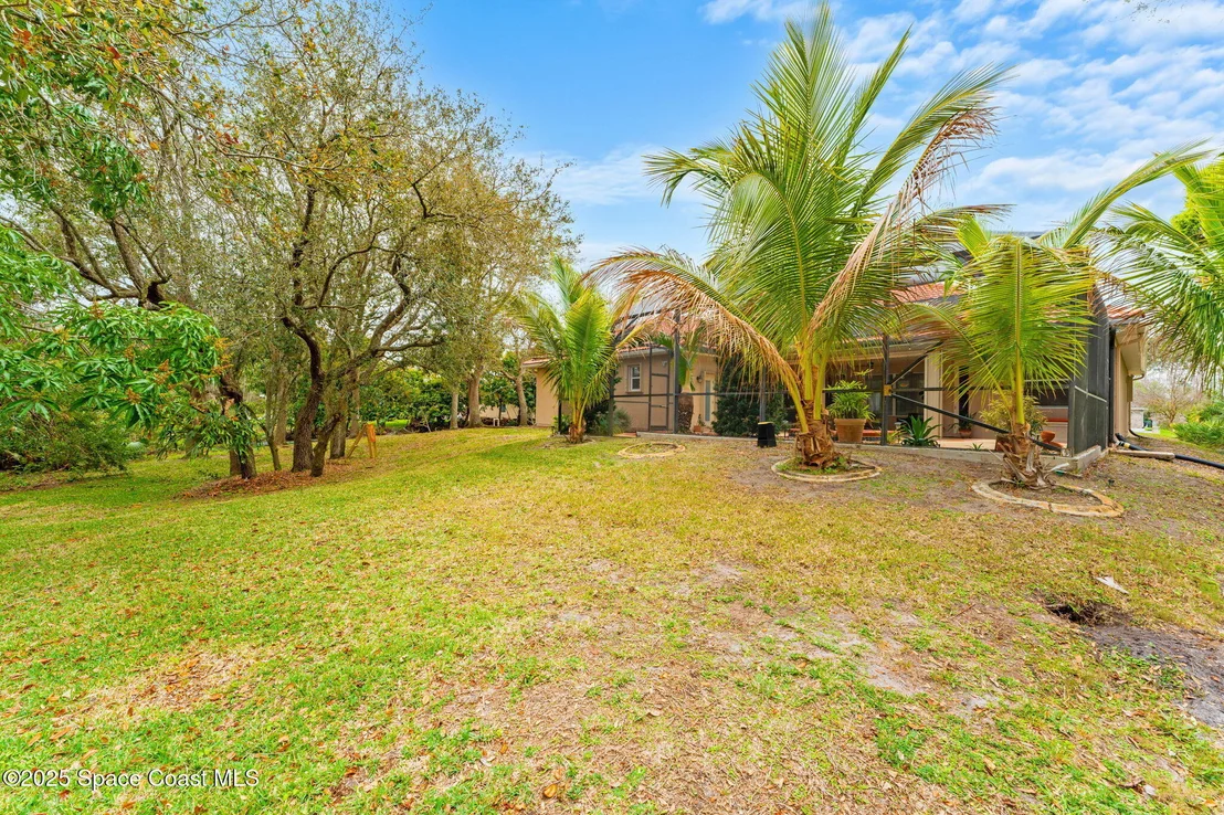 Photo of 4443 Long Lake Road