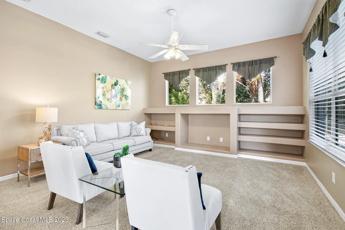 Photo of 6037 Arlington Circle