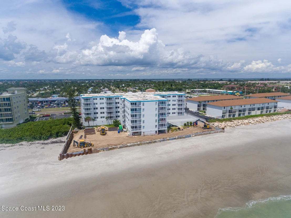 Photo of Unit 607 at 205 Highway A1a