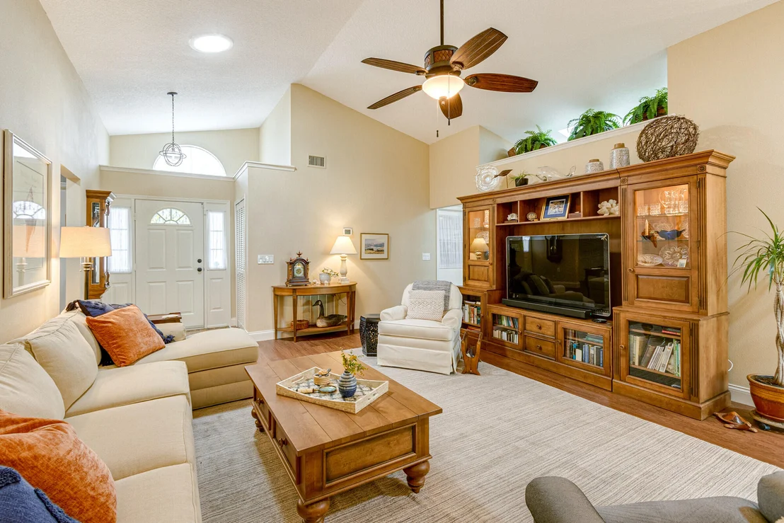 Photo of 945 S Fork Circle