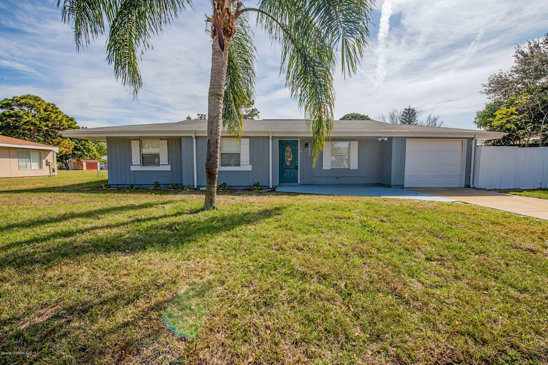 Photo of 1211 Bard Lane NE