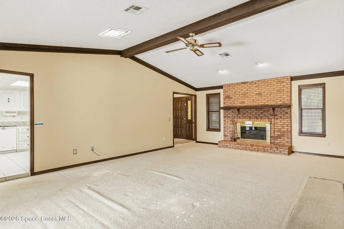 Photo of 460 Neptune Drive NE