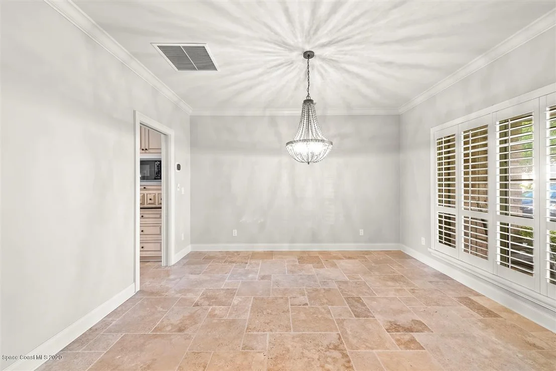 Photo of 437 Oriole Lane