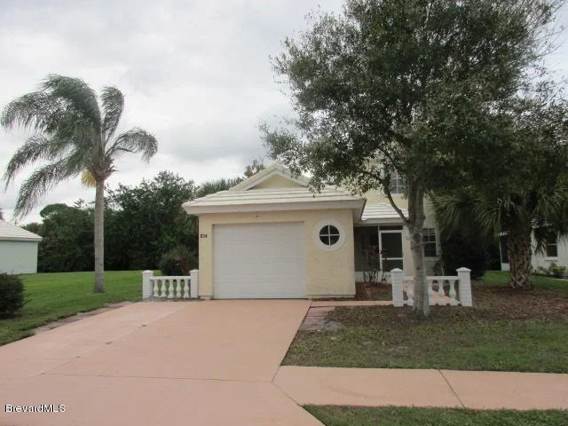 Photo of 834 NE Wateroak Drive