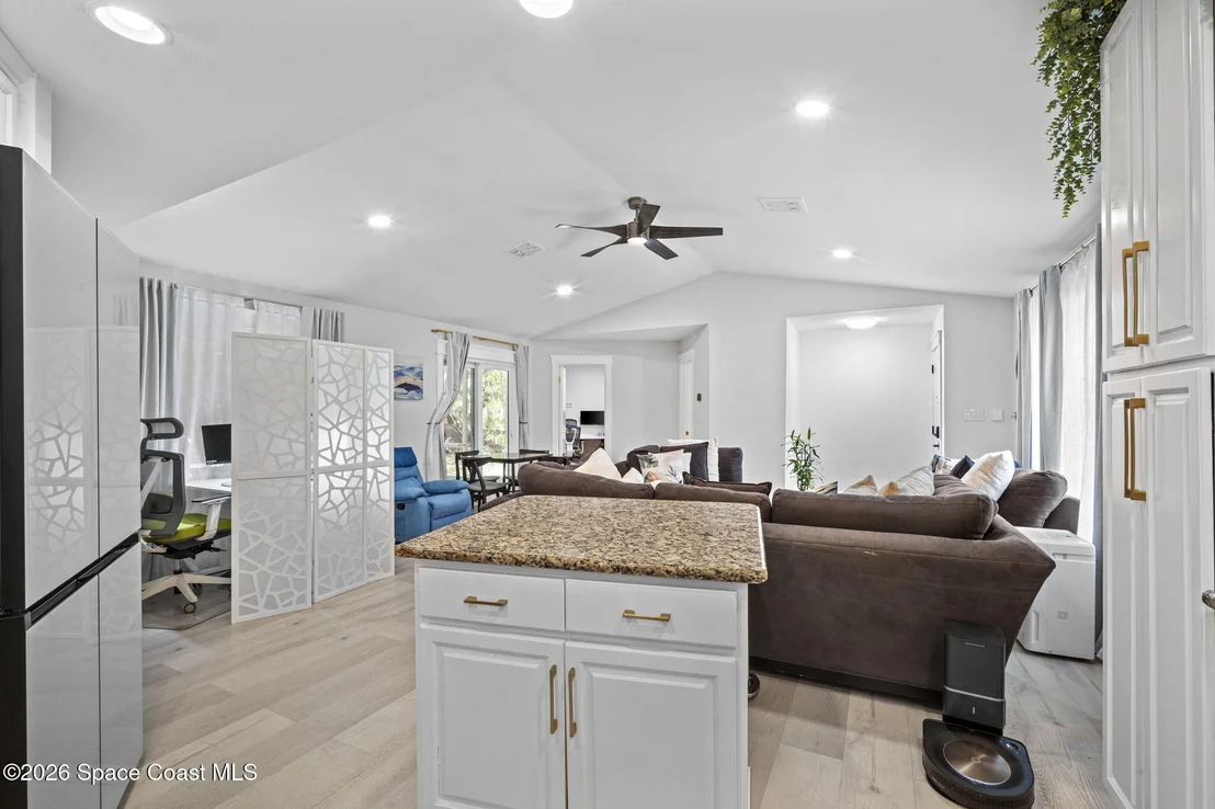 Photo of 7245 Madison Street