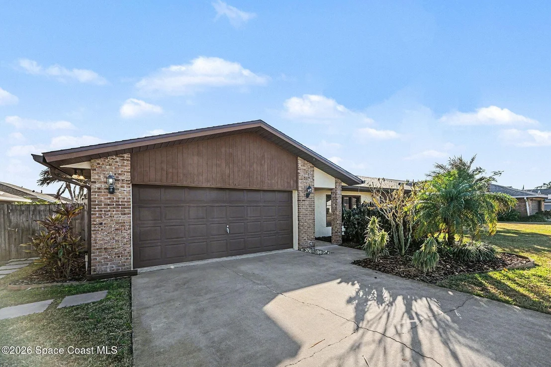 Photo of 2001 Thistle Drive