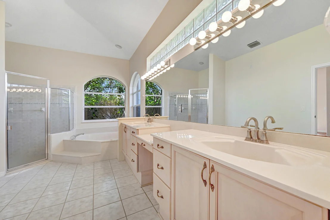 Photo of 1010 Palm Brook Drive