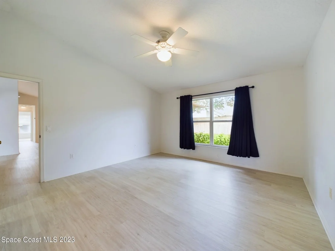 Photo of 1211 Meadow Lake Road