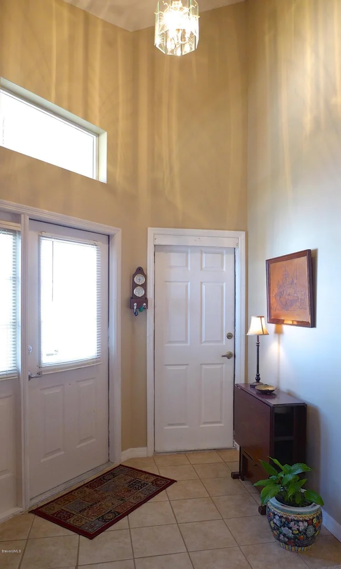 Photo of 836 NE Bracken Terrace